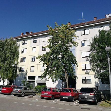 Fly By Suite - Zagreb Airport - 0-24H Self Check In&Out - Parking On Site Velika Gorica Ngoại thất bức ảnh