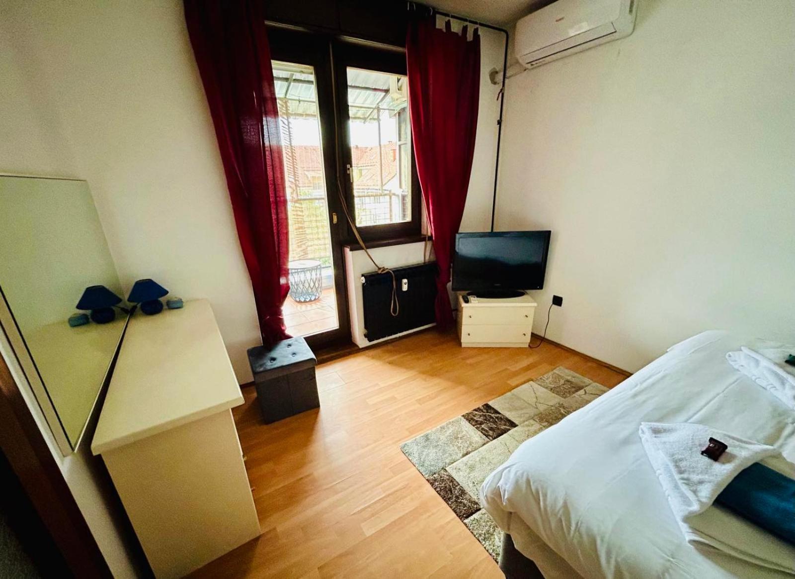 Fly By Suite - Zagreb Airport - 0-24H Self Check In&Out - Parking On Site Velika Gorica Ngoại thất bức ảnh